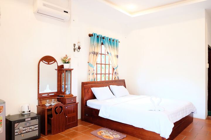 Room 8 of 42