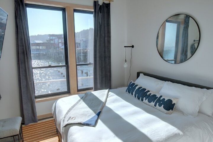 Room 25 of 159