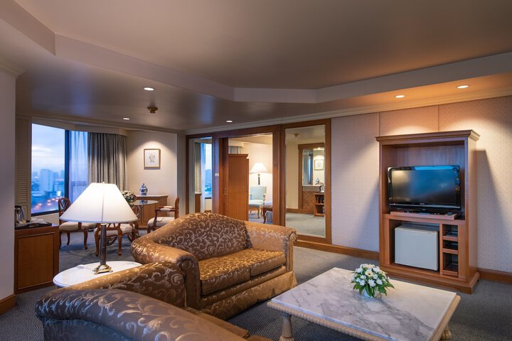 Room 44 of 176