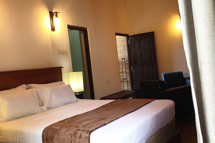 Room 7 of 49