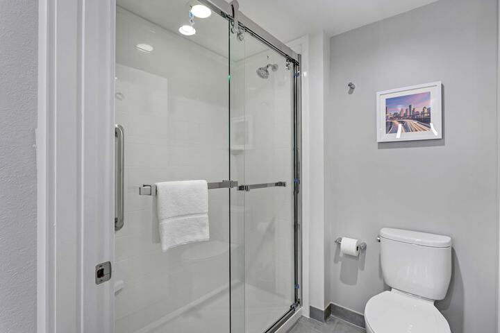 Bathroom shower