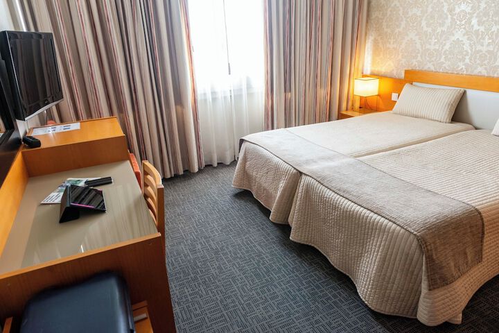 Room 14 of 42