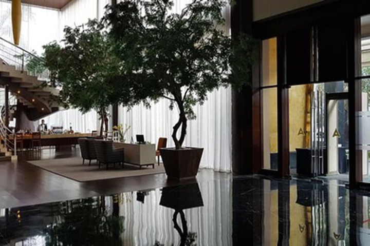 Hotel Lobby
