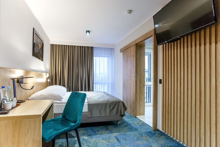 Room 17 of 50