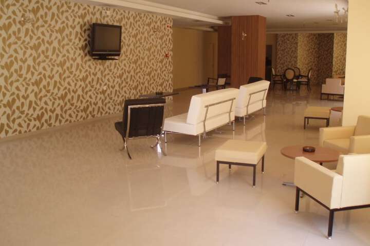 Guest Lobby