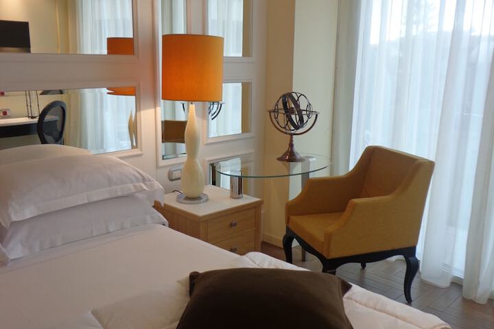 Room 6 of 37
