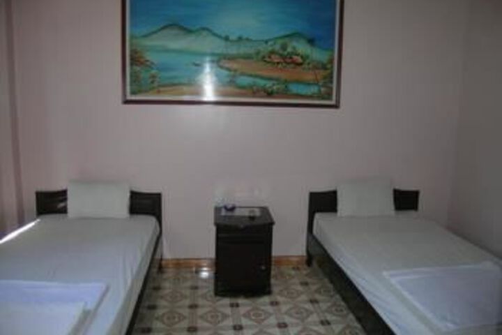 Room 34 of 71