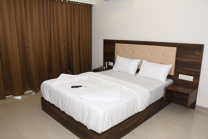Room 9 of 21