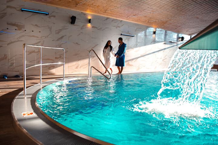 Hotel with Pool
