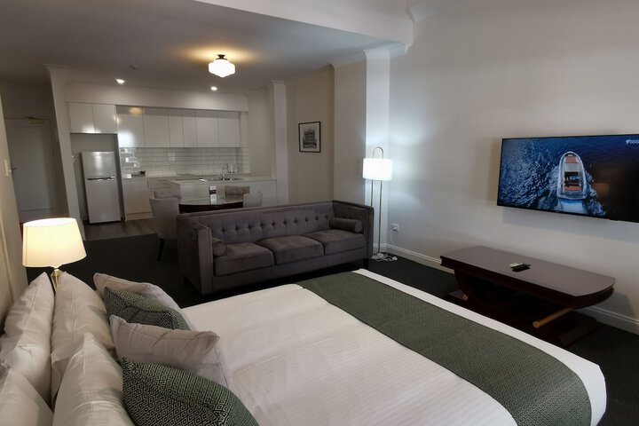 Room 17 of 65