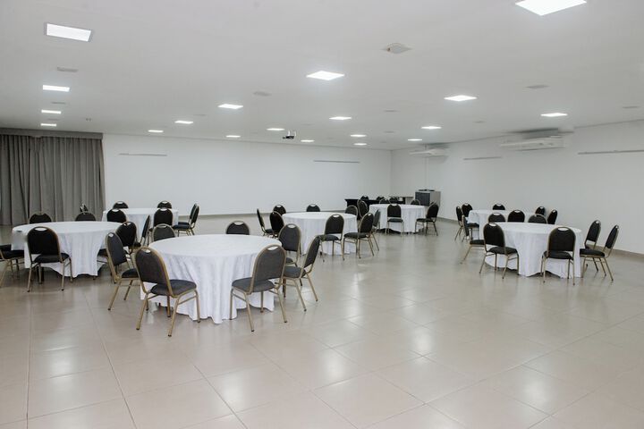Ballroom/Hall 39 of 49