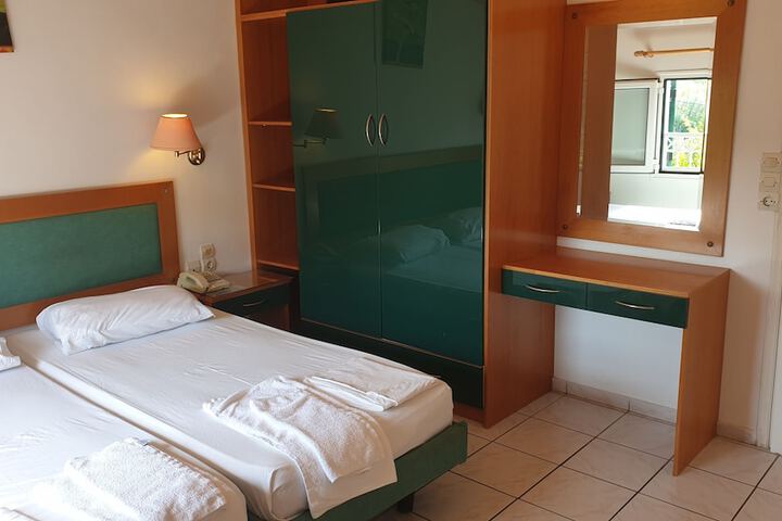 Room 9 of 57