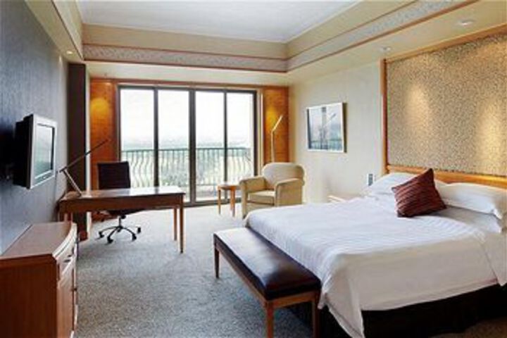 Room 7 of 30