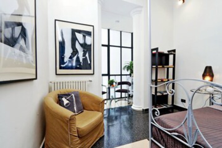 Room 53 of 60