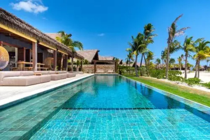 Pool 11 of 21