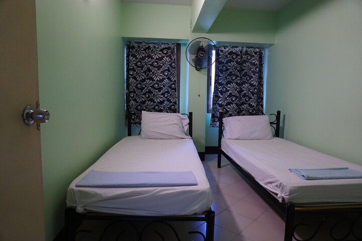 Room 17 of 49