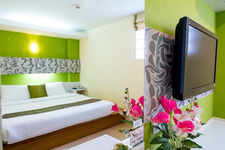 Room 26 of 67