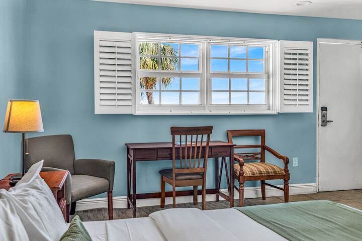 Beach/ocean view