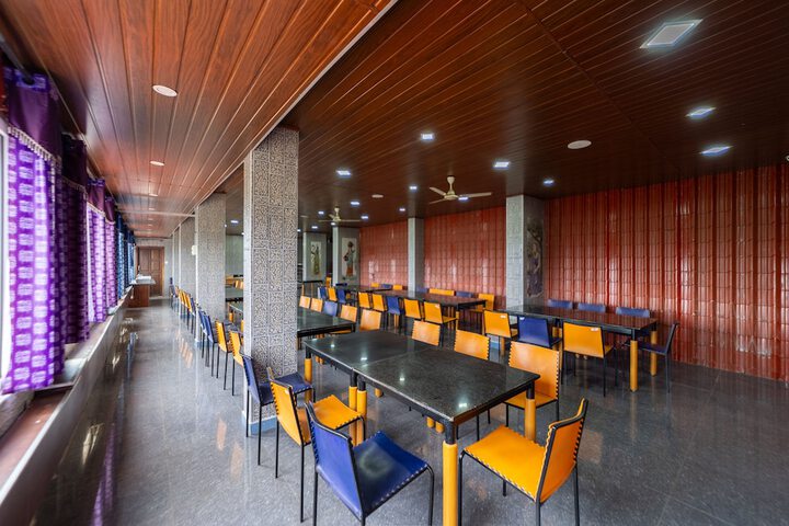 Dining 24 of 30
