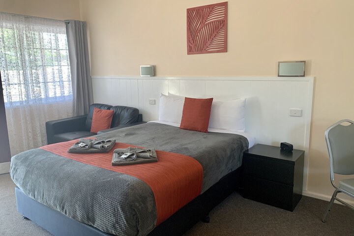 Room 8 of 55