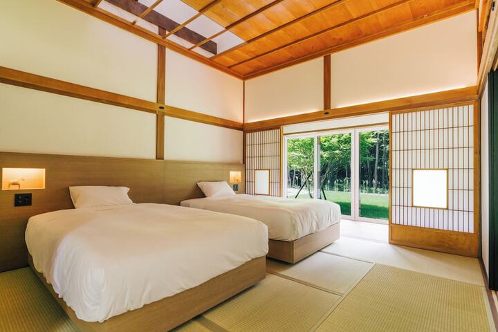 Room 2 of 34