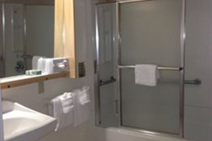 Room 3 of 55