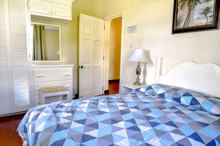 Room 3 of 41