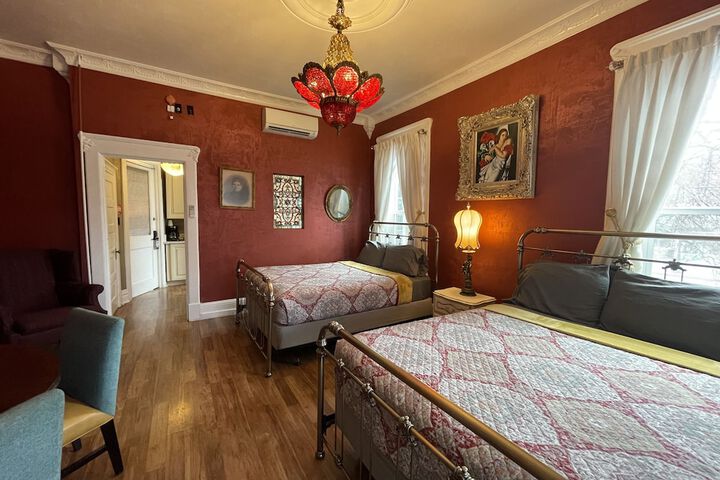 Room 27 of 90