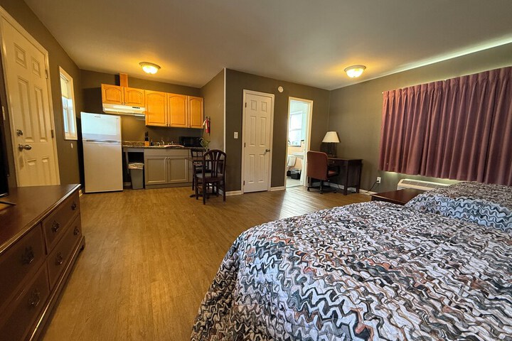 Room 7 of 65