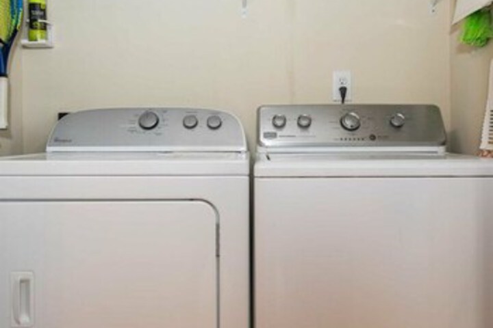 Laundry 12 of 33