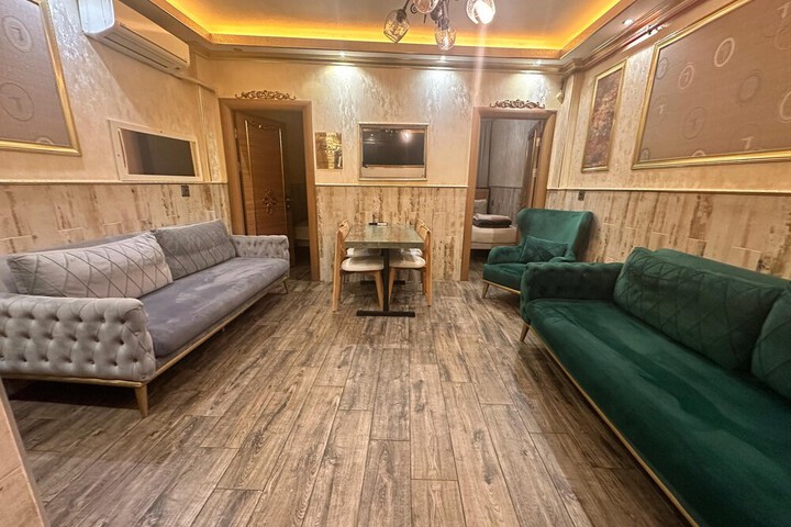 Room 51 of 170