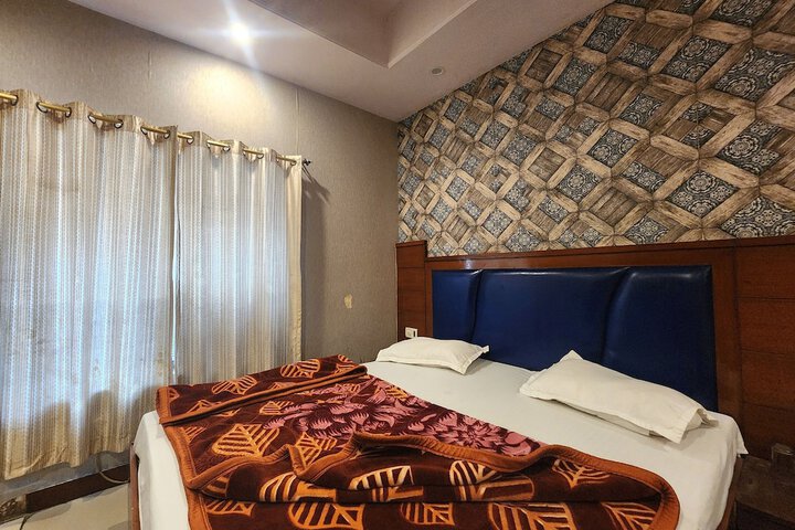 Room 26 of 49