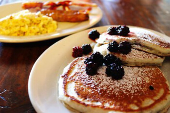 Breakfast/Coffee Service 23 of 51