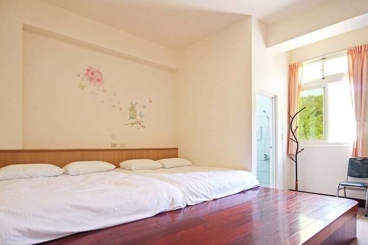 Room 14 of 20