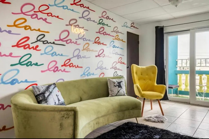 Image of Choose Love 3br Wbalcony Near Beach Night Life