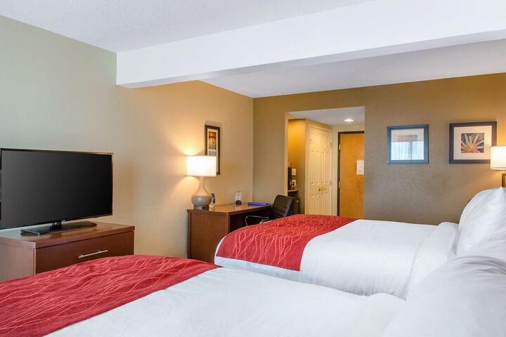 Room 25 of 39