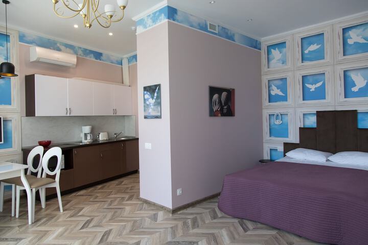 Room 9 of 116
