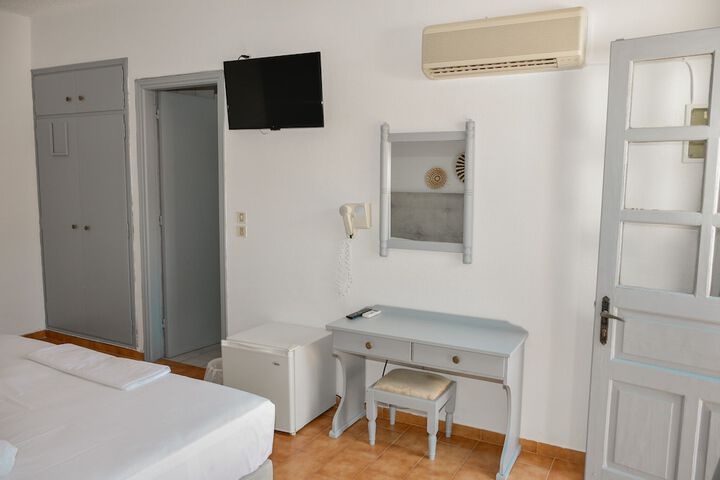 Room 13 of 106