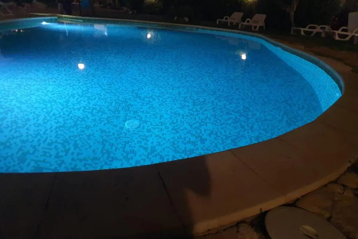 Pool 13 of 21
