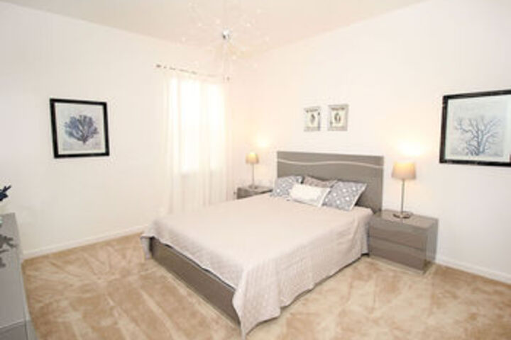 Room 153 of 687