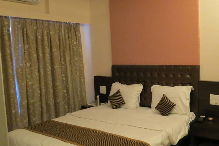 Room 14 of 24