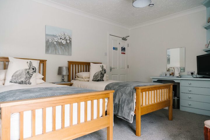 Room 4 of 20