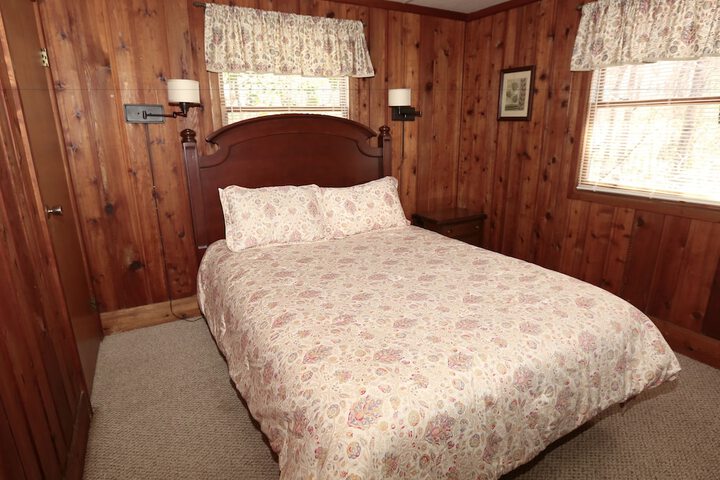 Room 12 of 400
