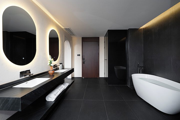 Room 34 of 60