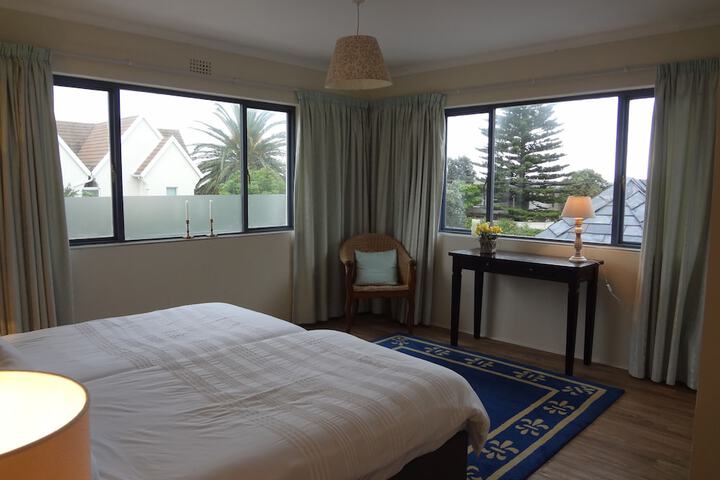 Room 14 of 54