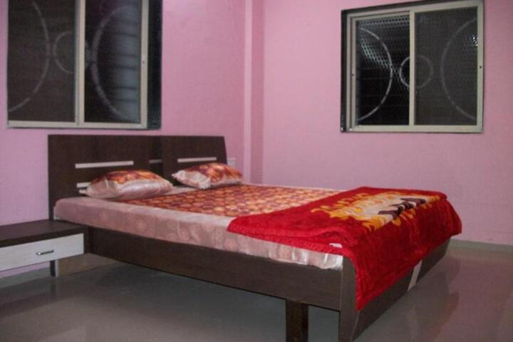 SPOT ON Hotel Lenyadri International