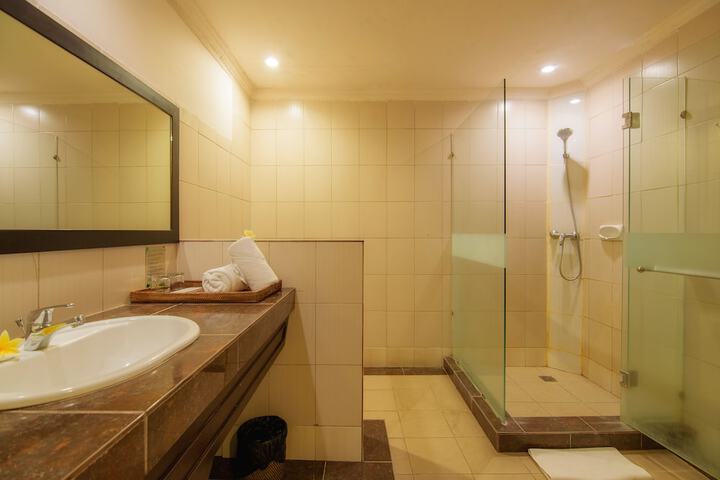 Bath Interior