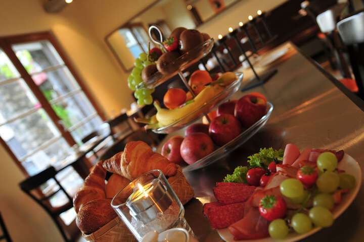 Breakfast/Coffee Service 24 of 37