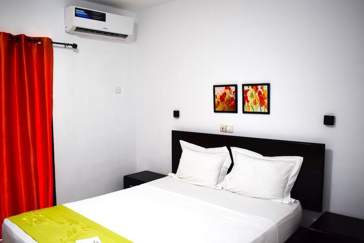 Room 8 of 43