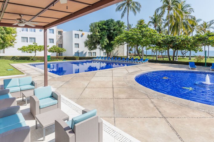 Pool Hotel